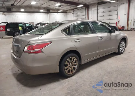 2015 Nissan Altima 2.5 S из США, поврежденный, VIN 1N4AL3AP5FC165466